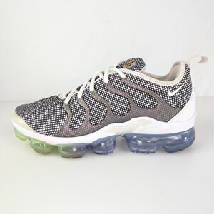 Nike Air VaporMax‎ Plus Grid Running Shoes Black White Sneaker Mens 8 Streetwear